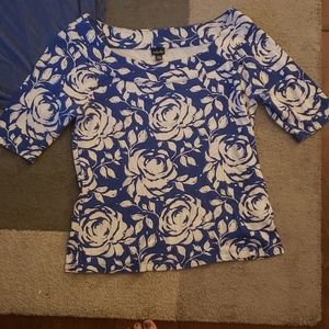 Blue and white floral short sleeve